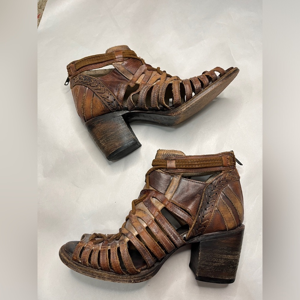 Freebird Wazee Bootie Sandal Brown Sz 7 Cowgirl western boho distressed - Picture 10 of 13